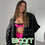 Bursa Escort İlayda Yağmurlu Gecede Villaya Geldim Islanan Tenim